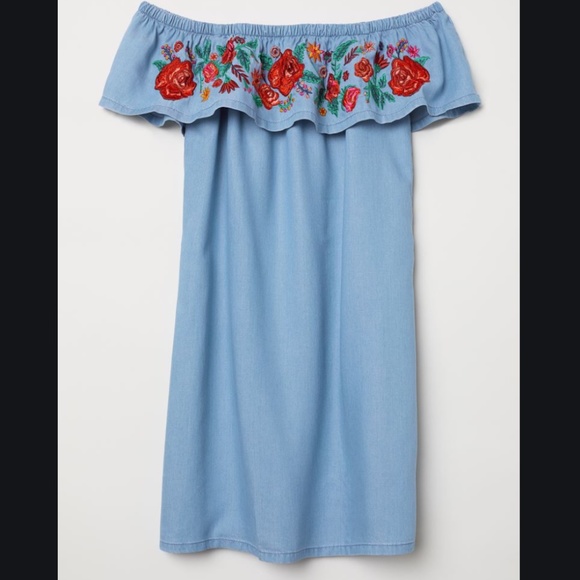 ❌SOLD❌ H&M Embroidered Off The Shoulder Chambray Dress 2 - Picture 1 of 7